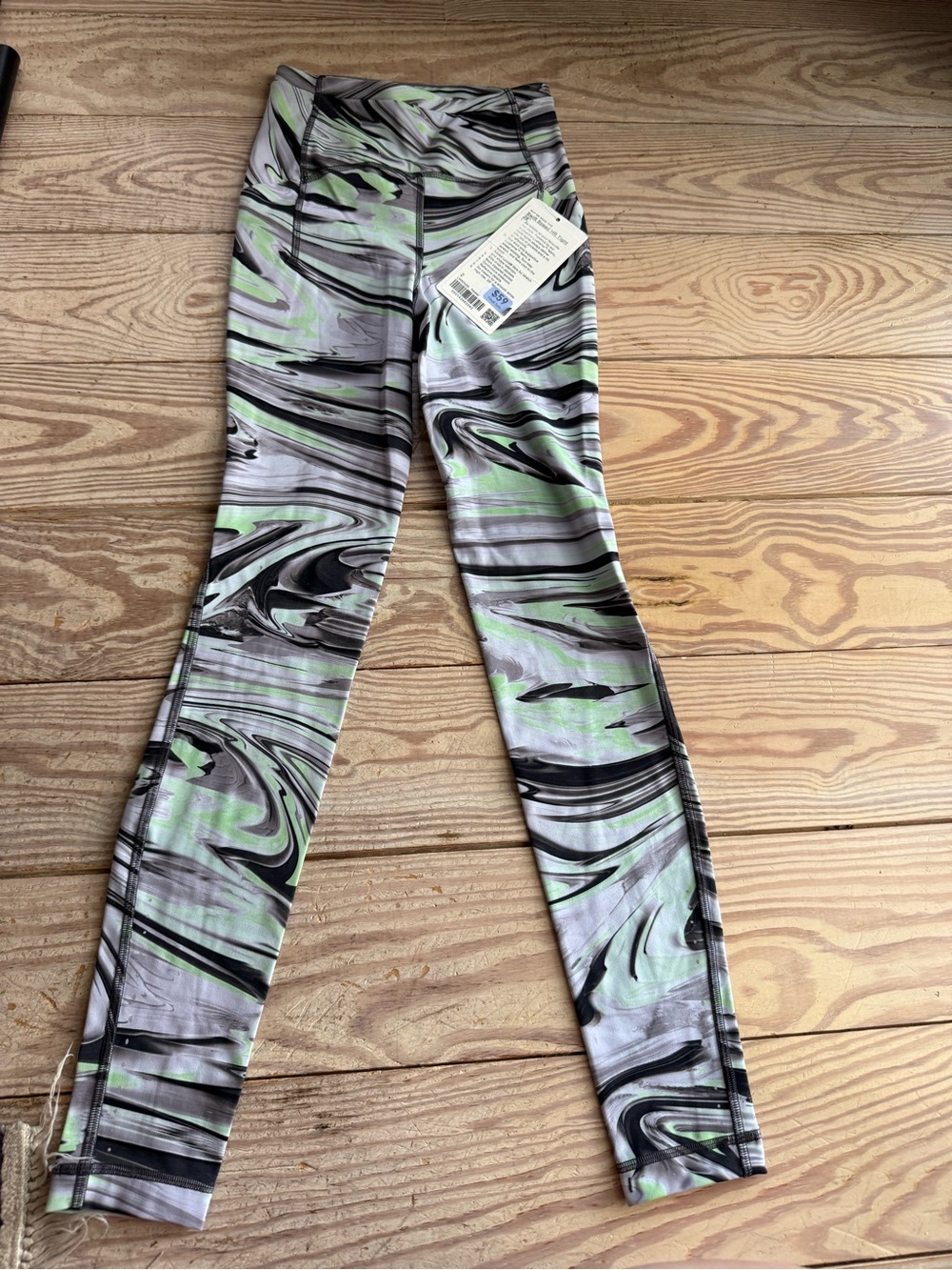 Lululemon Swift Speed HR Tight 28" size 2 nwt
